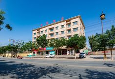 其他 6 Dunhuang Bailu Hotel (Shazhou Market Shop)