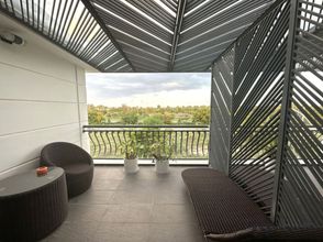 Others Capital O 1194 Bee Hotel