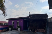 Khác OYO 90967 Homestay Chalet Warisan Siti