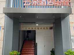 cloud hotel, 1.342.837 VND