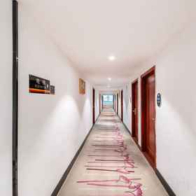 Hotel Interior/Public Areas 1 Qianfusheng 호텔 (Guangzhou Sanyuanli 지하철역 Meibo City 지점), 오양 석상 호텔