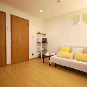 Logo 1 신주쿠에서 기차로 2분; 시부야에서 기차로 15분; 최대 3명; 무료 와이파이, 신다이타역 호텔