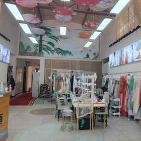 Hotel Exterior1Fengshadu Yiguan Guesthouse,敦煌国际饭店-停车场飯店