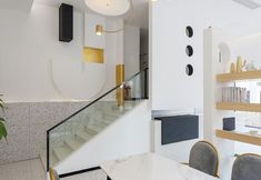 Others 5 Mid-mountain companion