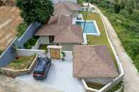 Lainnya Designer's Delight: Lilly Belle: 4 Bed Pool Villa