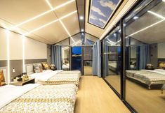 Others 4 Dunhuang Desert Star House Desert Camping Luxury Starry Sky Homestay