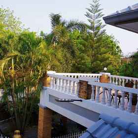 Hotel Exterior1Jomtien es pool villa,曼达林火锅&点心 (芭堤雅分店)飯店