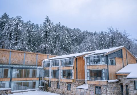 Others Hailuogou Jinshan Photography Theme Hotel