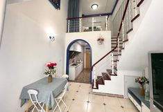 Others 6 Oia Med Garden