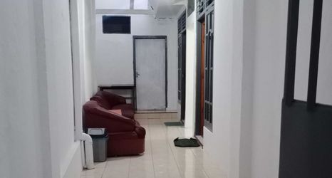 Others 2 SPOT ON 91597 Sharie Homestay Syariah