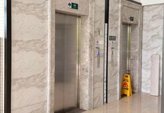 Others 3 Moonview Bay · Seaview Hotel-Style Apartment