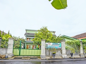 Lainnya 4 OYO Life 92043 Kost Barokah Syariah Madiun