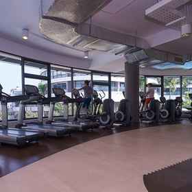 Hotel Interior/Public Areas 1 ゼウスリビング - シティガーデンビンタンのサンセットパノラマ, Điện Biên中学校 ホテル