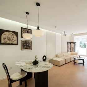 Logo 1 Yidu Homestay (ถนนหงเฉียว), โรงแรม & ที่พัก Yang's Dumpling