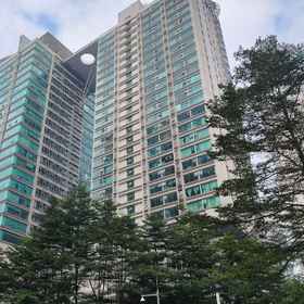 Hotel Exterior 1 Căn hộ Guangzhou Weierna (Khu mới Zhujiang), Khách sạn Trung tâm Thể thao Thiên Hà