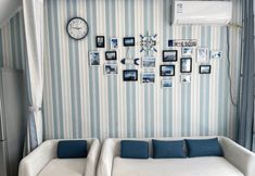 Others 3 Oia Med Garden