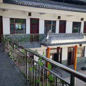 Hotel Exterior1maijishan niaoyu huaxiang hotel,清水县飯店