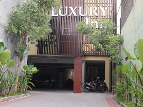 Others LUXURY INN