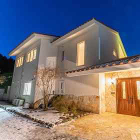 Hotel Exterior 1 Noel HAKONE GENSEN, Royal Resort Co., Ltd. Hakone Yumoto In Front Of The Station Store Hotels