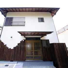 Hotel Exterior 1 อายะแห่งสี่ฤดู, โรงแรม & ที่พัก ศูนย์ข้อมูลนักท่องเที่ยวหน้าสถานีเมืองยูงาวาระ