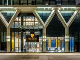 England Marina Club Hotel, USD 81.95