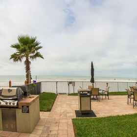 Hotel Interior/Public Areas1Beach Views and Spacious Living - Charming Coastal Haven,皮内拉斯县飯店