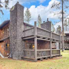 Hotel Exterior 1 Scenic Views and Modern Comforts - Charming Getaway, Lava Lands Visitor Center Hotels
