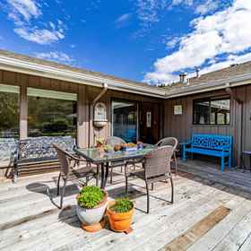 Hotel Interior/Public Areas1Mimi's Ranch House,洪堡州立大学飯店