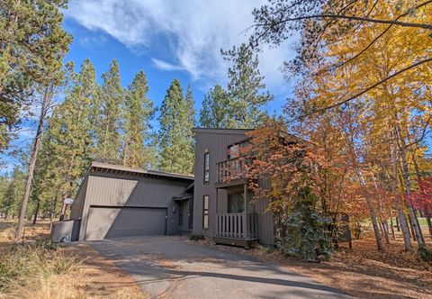 기타 Golf Course Views with Private Hot Tub, A/C, Pet Friendly -Salishan 5