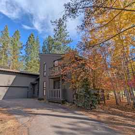 Logo 1 Golf Course Views with Private Hot Tub, A/C, Pet Friendly -Salishan 5, Deschutes County Hotels