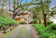 Others 5 Lovely, open home with water views, scenic deck, & 2 fireplaces - near Seattle