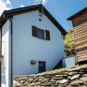 Hotel Exterior 1 Baita Pimpisnino, Locarno Hotels