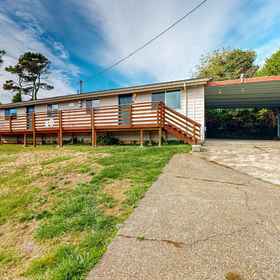 Hotel Exterior 1 Sakina’s Paradise Two, Don Davis Memorial Park Hotels