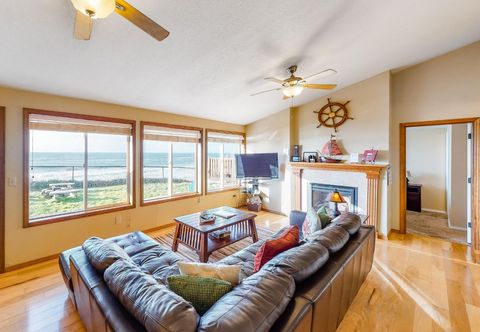 Others Oceanfront Solitude