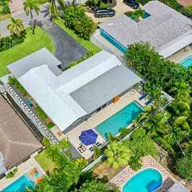 Hotel Exterior 1 Heated Pool and Serene Backyard Retreat - Stunning Oasis, Hotel Taman Hugh Taylor Birch