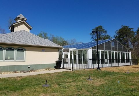 Others Spacious Condo with Balcony and Resort Amenities - Stunning Mountain View