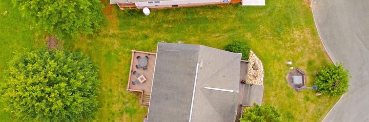 Khác Dog-friendly cottage in the heart of the Smokies with firepit, fireplace & grill