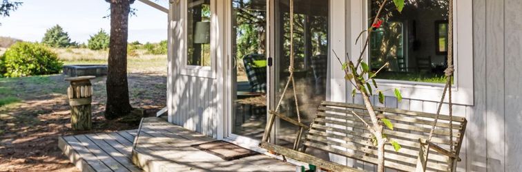 Lain-lain Adorable cottage near the beach w/ wood stove, firepit, & full kitchen