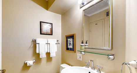 อื่นๆ 2 14th-Floor Family-Friendly Condo in Downtown Seattle w/City Views & Free WiFi