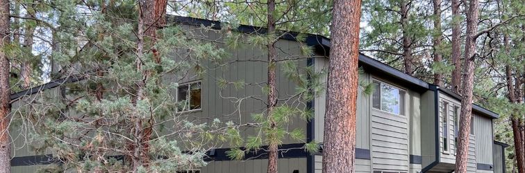 Others Delightful escape near downtown with shared pool/hot tub, rec room, & large deck