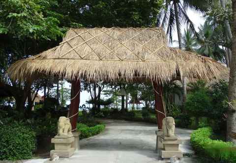 อื่นๆ Lipa Lodge Beach Resort