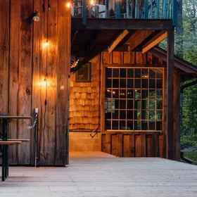 Hotel Exterior1Chic Catskills Cabin with Hot Tub and Fire Pit,Emerson Place Kaleidoscope飯店