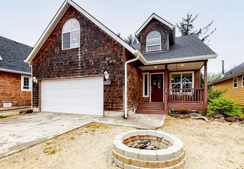 其他 Creekside Home 5 Blocks from the Beach w/ Fireplace, Deck, Firepit, Fast WiFi