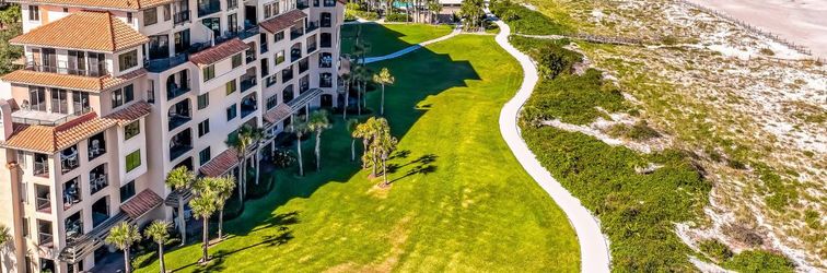 其他 Ocean-view escape steps from ocean with pool & central AC