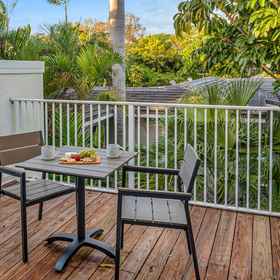 Hotel Interior/Public Areas1Heated Pool and Outdoor Kitchen - Luxurious Haven in Tropical Paradise,拉斯奥拉斯河滨飯店