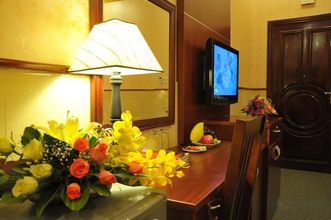 Others 4 Thang Loi Hotel by Zuzu