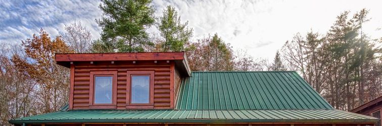 Others Home Theater and Game Room Oasis - Stunning Luxury Cabin