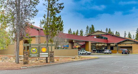 Others 2 Brown's Tree House Retreat - Unit 1 Sunriver, OR