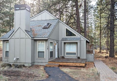 Others Cabin Style Home with Pellet Stove, A/C, & Private Hot Tub - Sequoia 14