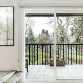 Hotel Interior/Public Areas1Cozy Retreat River Trail Balcony Wifi Internet,德舒特斯县飯店